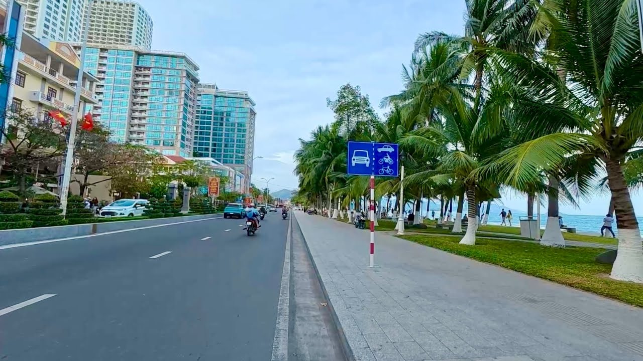 Xuất Hiện  Biển Báo Giao Thông - Dành Ưu Tiên Cho Xe Ô Tô Có Thể Vượt Phải Tại Một Số Tuyến Đường 
