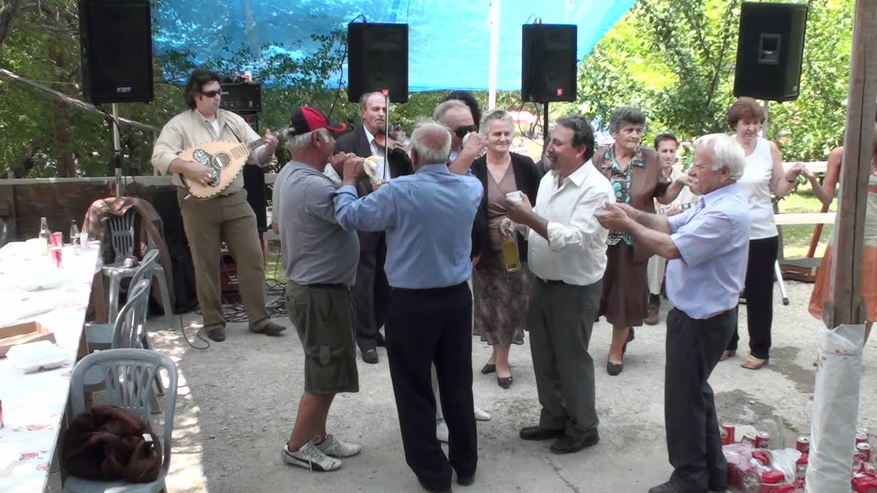 Γρας & Κοκκινοφορεμένη 20090806135737