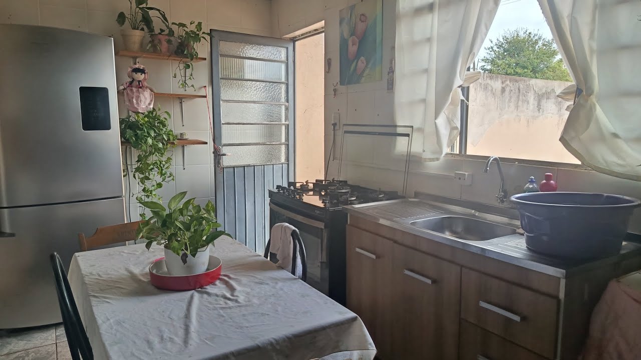Ganhei uma sanduicheira fiz carne de panela lavei roupas 