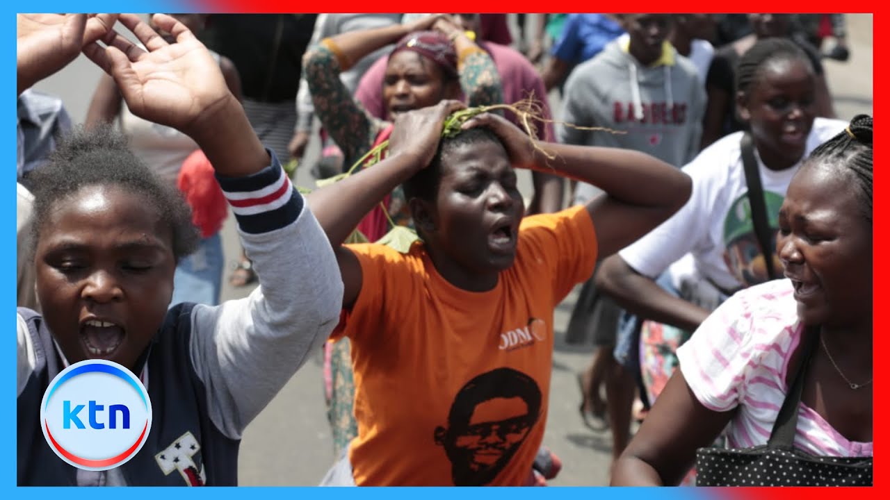 Kibra breaks into mourning following the death of Kenya's former Prime Minister Raila Odinga