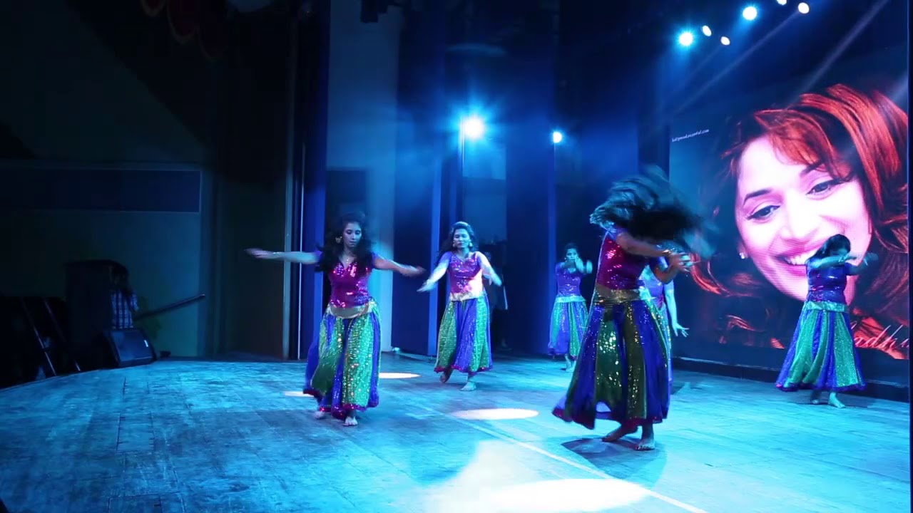 Madhuri Medley | Tribute to Madhuri | Saloni Modi Choreography