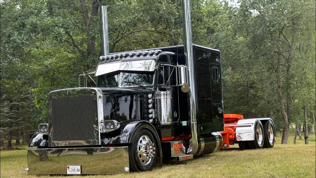 EEW Big Rig Spotlight, Todd Hackers &ldquo;Legend Peterbilt&rdquo;