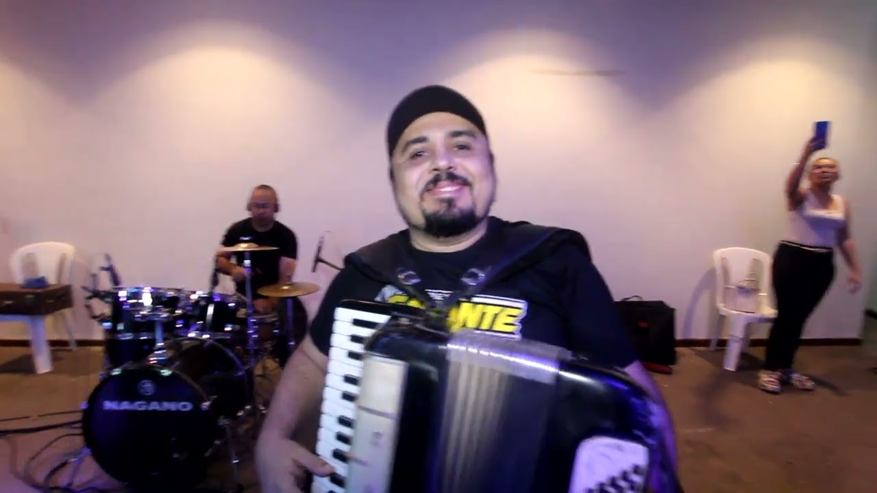 SEXTA LASSE A C0M AS BANDAS FORRO QUE SE GARAANTE E OS JANUARIOS