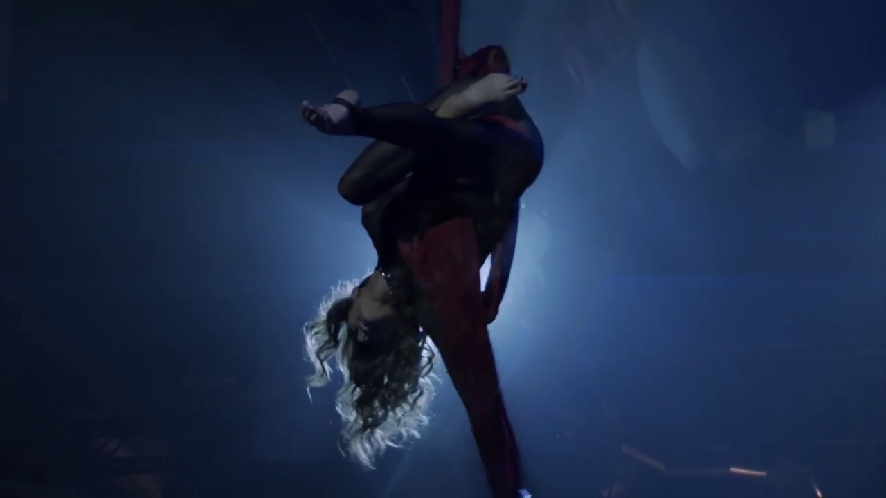 Stunning Aerial Silk Artist - Air Candy