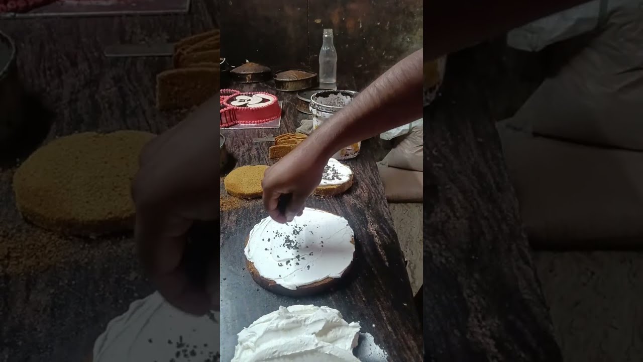 Harif cake kalakar  लाइव है! ब्लैक फॉरेस्ट केक बनाना सीखे लाइव में