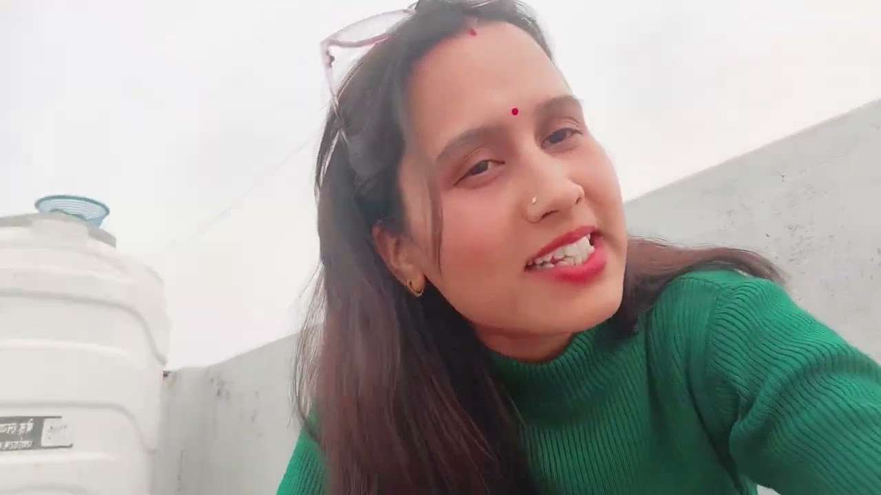 Day 22: My dresses sneak peek 🫣 #babitaMundepi #babyvlog #dailyvlog #1000daysvloggingchallenge