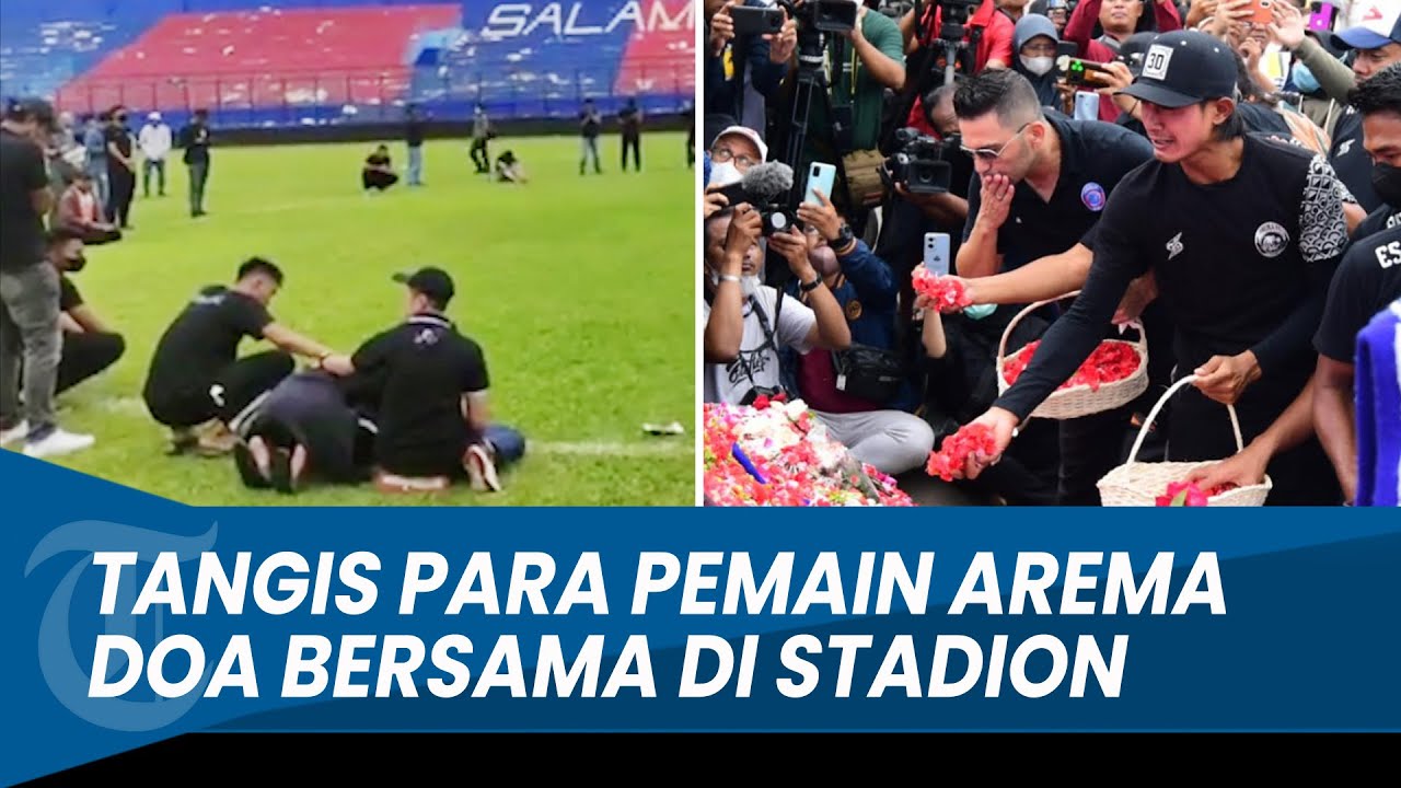 ISAK TANGIS Pemain Arema Tabur Bunga dan Doa Bersama di Stadion Kanjuruhan Malang