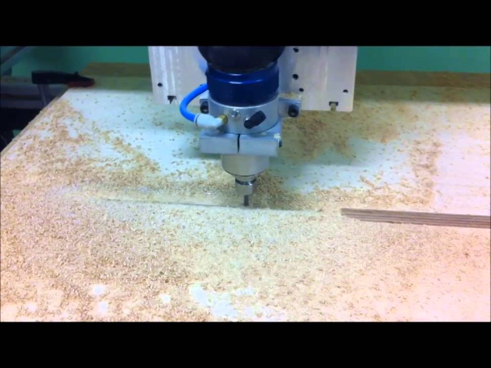 Kress fme 1050 with half automatic toolchanger test in plywood