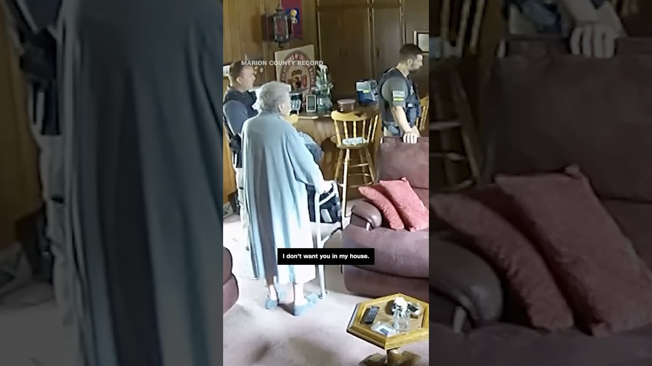 Полиция вломилась в дом 98-летней женщины: смотрите, что произошло! #обыск #полицейскийрейд #полиция
