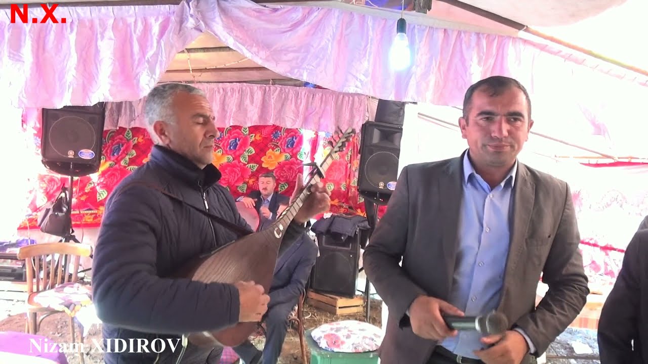 Aşıq Elşad sazda Azər. (Şınıx toyu)