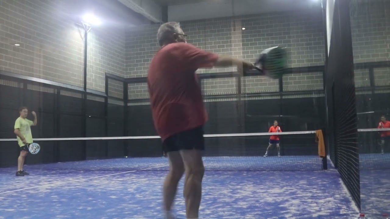 todos los videos sin editar en una partida improvisada en el centre Esportiu Joan Miro en Barcelona