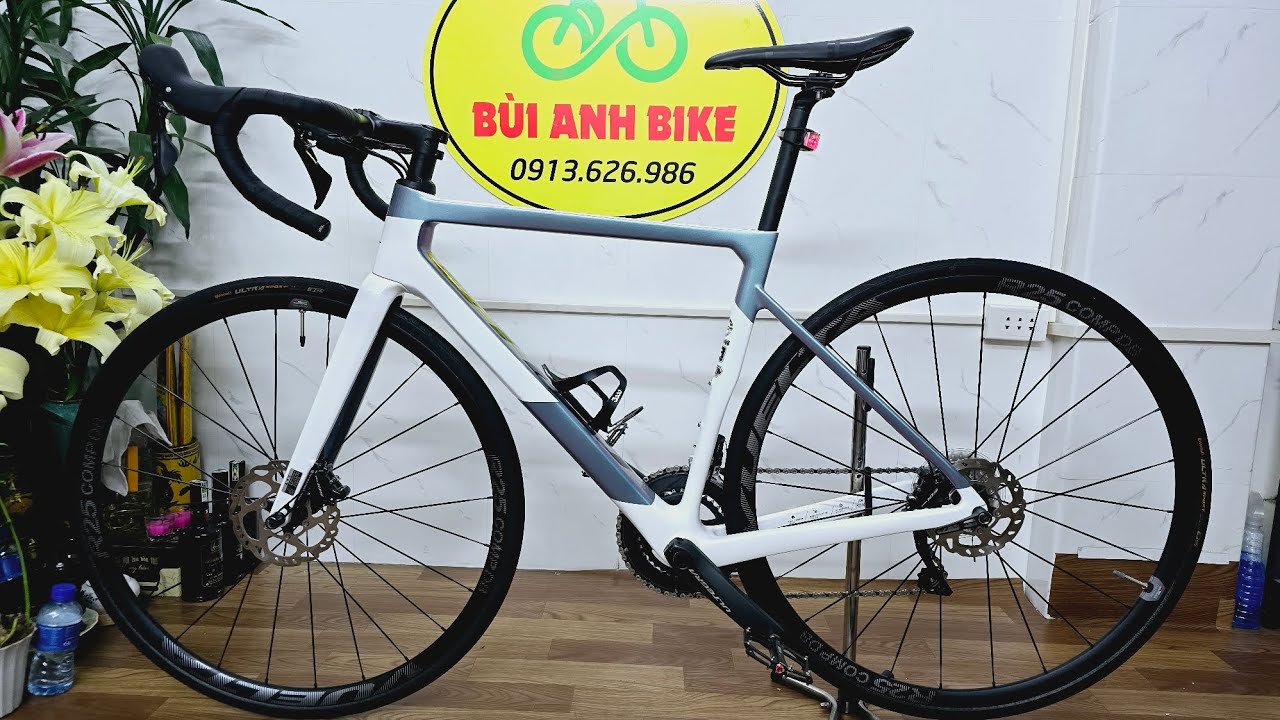 ( ĐÃ BAN )CELLO D7 hãng Ý khung CARBON gr 105/7020 2x11 CỐI NỔ s 46-50 xe nặng 8,6kg ĐT:0913626986