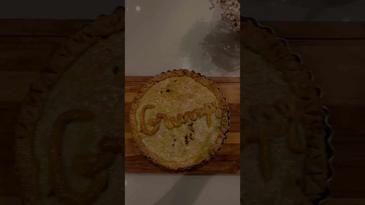 Torta da Branca de neve 🍎✨👩🏽&zwj;🍳 #brancadeneve #receitadoce #receitas #receitadoce #torta