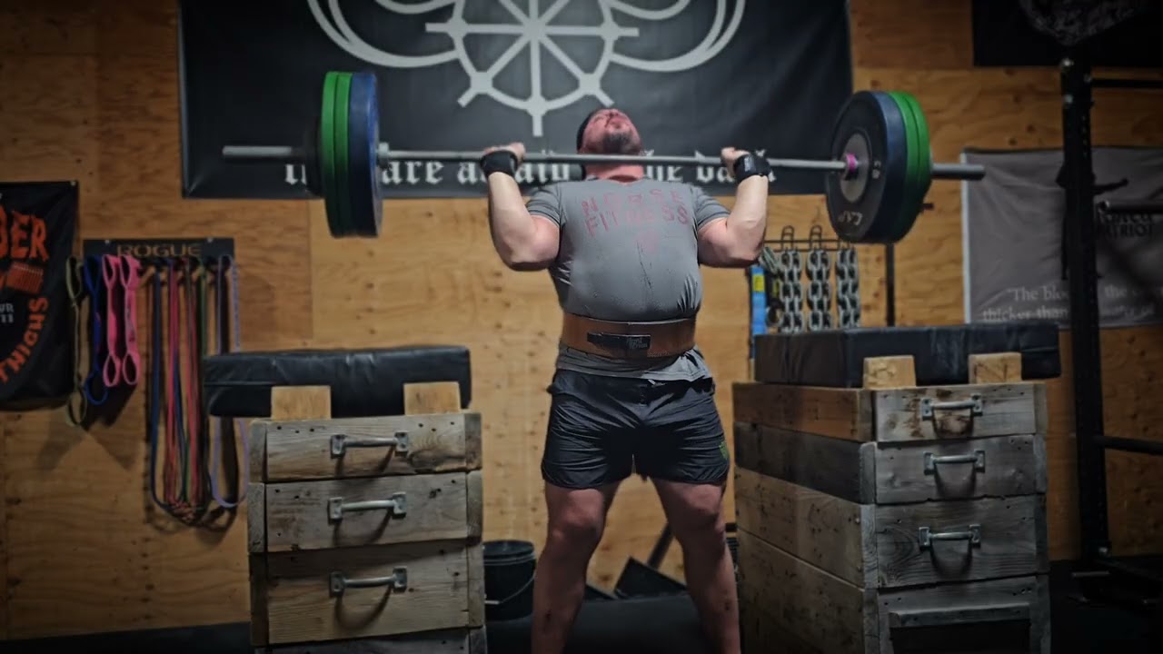 Deadliftin', pushin', pressin' and loving | Off-season Scottish Highland Games Training 