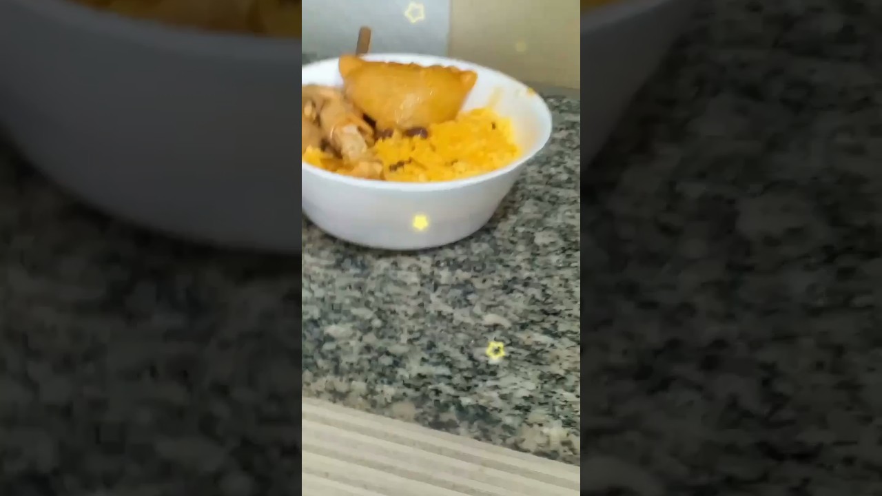 CÚSCUZ COM BUCHADA 