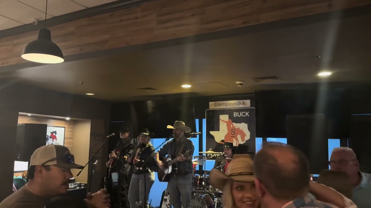 Texas Hold ‘Em Band plays That Summer