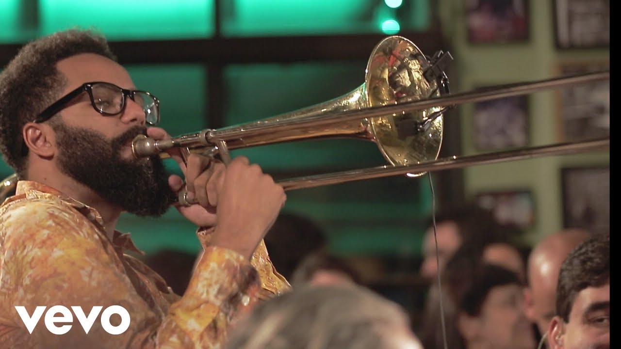 Moacyr Luz & Samba do Trabalhador - Pr&aacute; Que Pedir Perd&atilde;o (Ao Vivo)