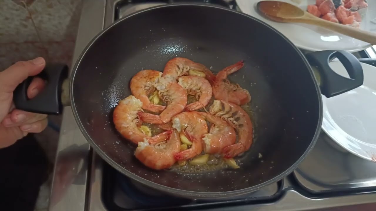 الأرز بفواكه البحر كيجي بنين و سهل التحضير مع أسرار نجاحها باش تجيك بحال المطاعم ناجح من أول ستعمال