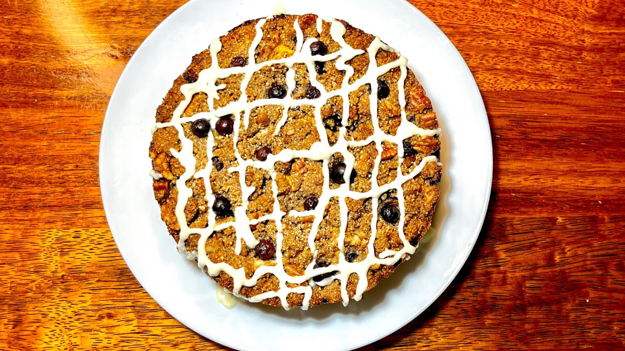 KETO BLUEBERRIES CRUMBLE CAKE MADE WITH LUPIN FLOUR | keto blueberries coffee cake