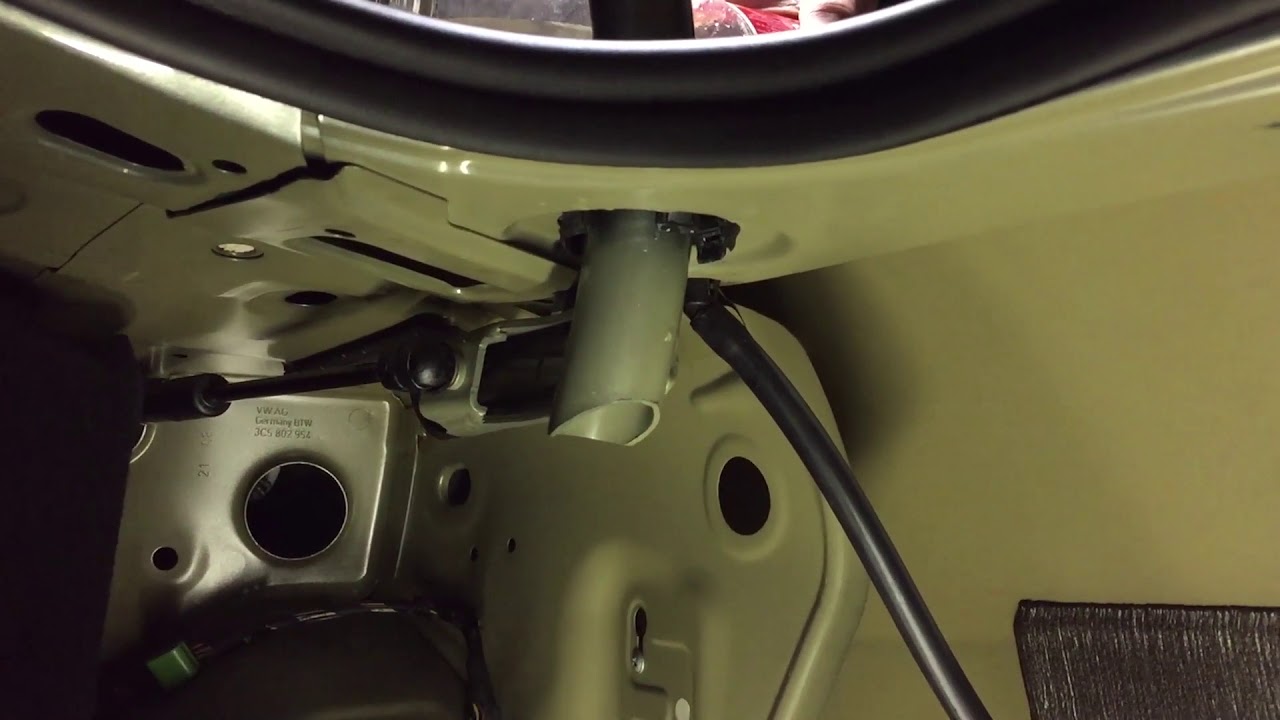 ВОДА В БАГАЖНИКЕ WV PASSAT B6