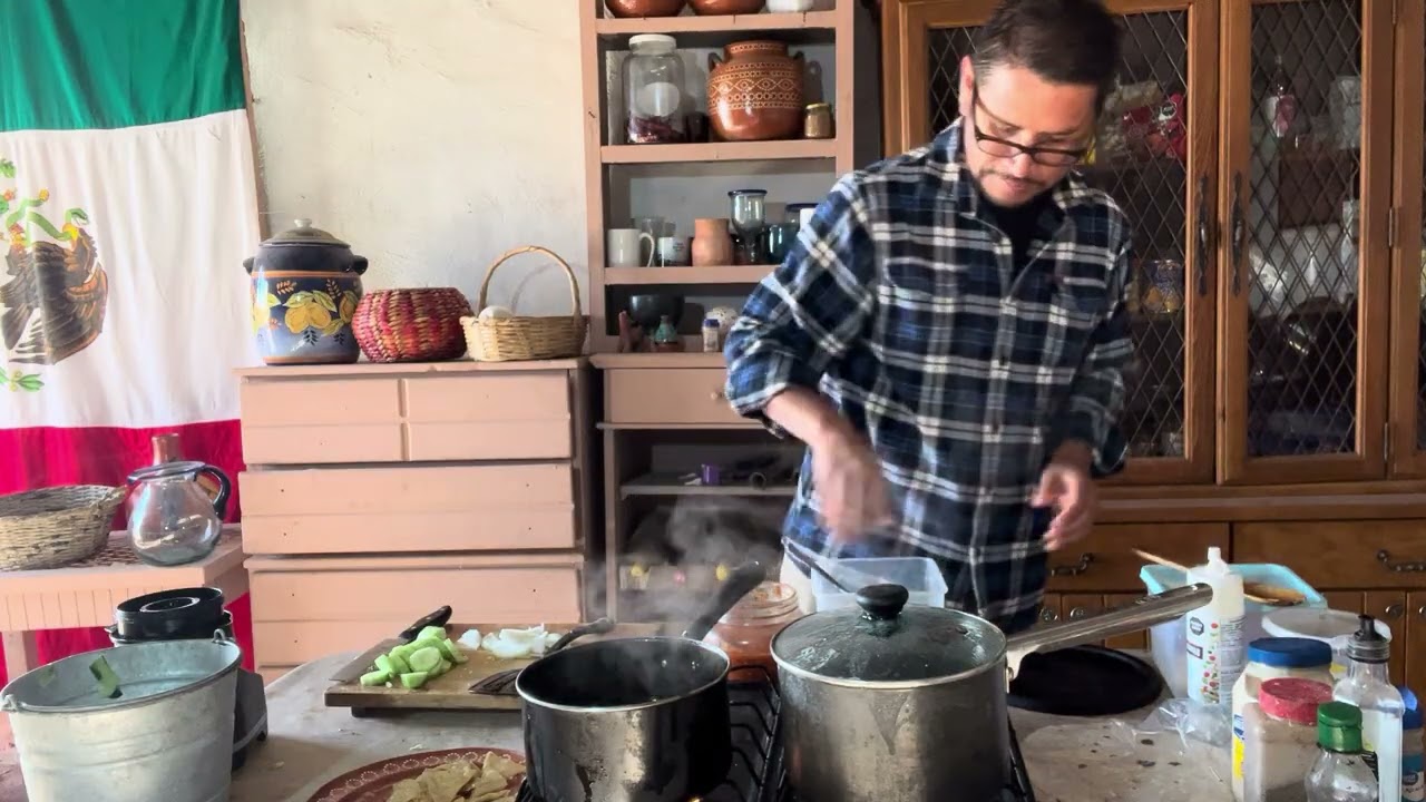 Preparé unos chilaquiles, hago comida con lo que tengo, Ya tengo hambre