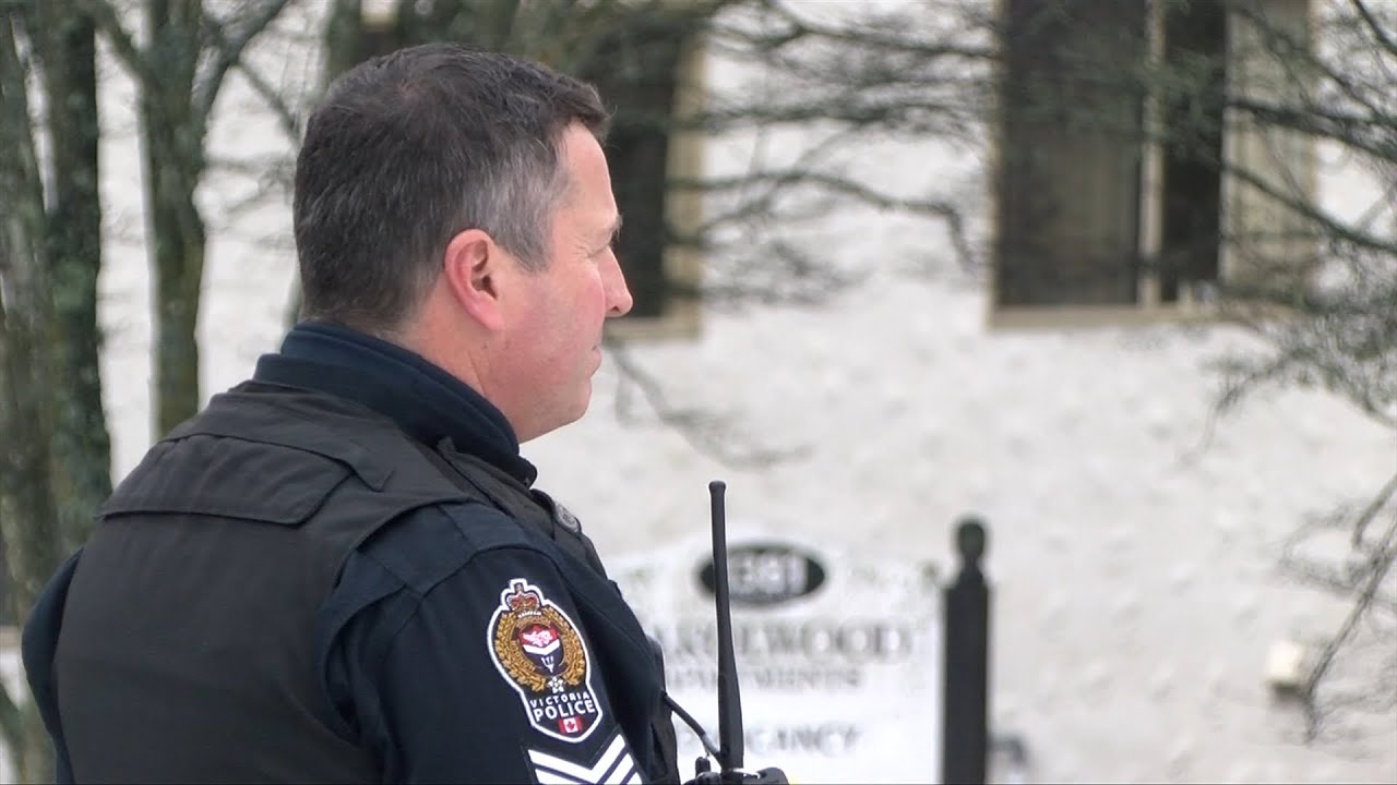 Victoria Police looking to newly retired officers to fill staffing shortage