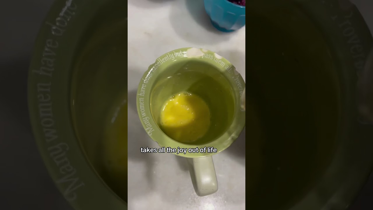Boost coffee with a raw egg: creamy, protein-packed & safe!