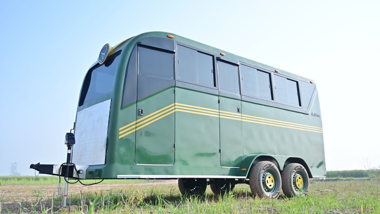 Bullston horse trailers model YUKON 1 #bullston #horsetrailer #horse #equestrian 