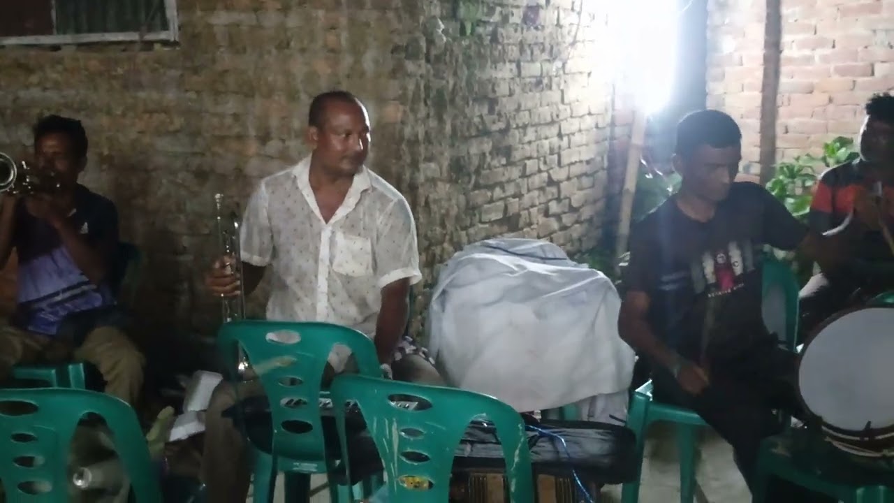 অনেক পুরনো একটি গান, ফনি কাকু বাজিয়ে  মুগ্ধ  করে দিলো🥰🙏🙏🙏