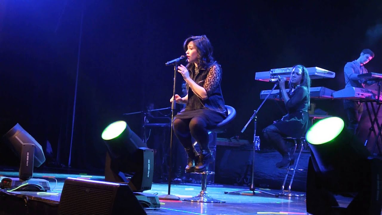 Demi Lovato - Fix A Heart (Live in Moscow, Russia) March 27, 2013