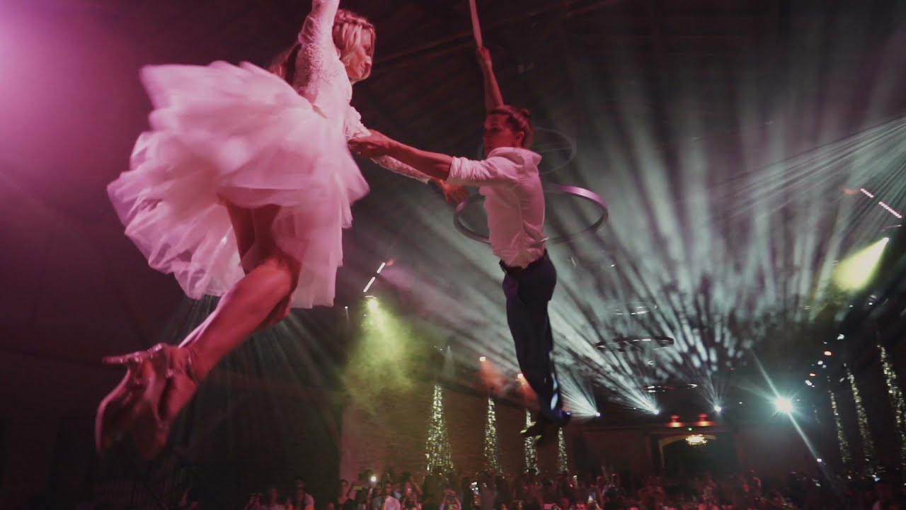 Ouverture de bal a&eacute;rienne - AERIAL OPENING DANCE