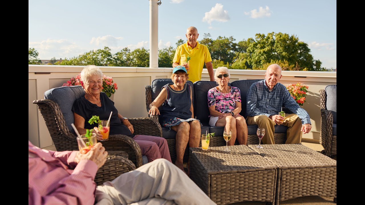 Vibrant City Energy. Welcoming Community. It's all waiting for you at Hunt Community!