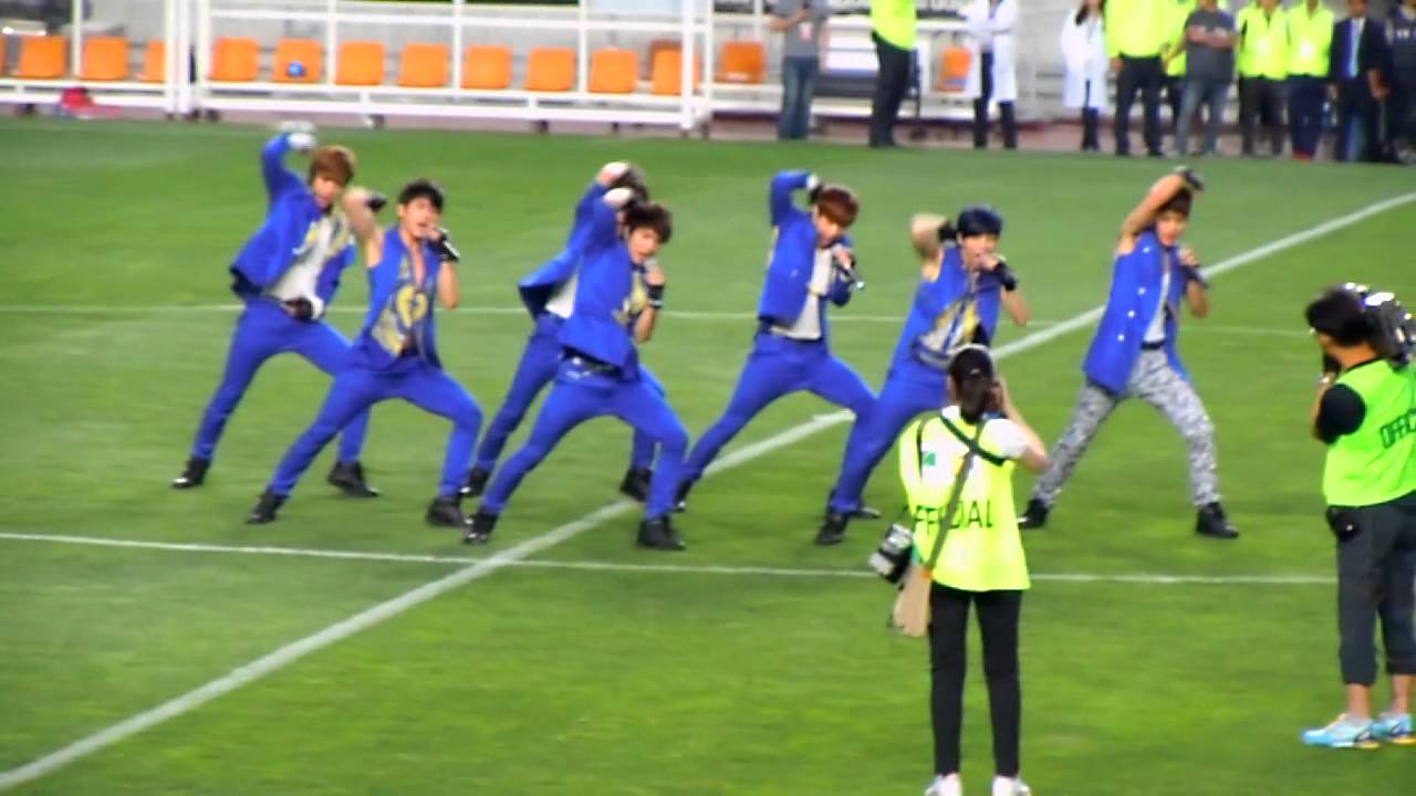 120617 수원월드컵경기자 하프타임 인피니트 내꺼하자