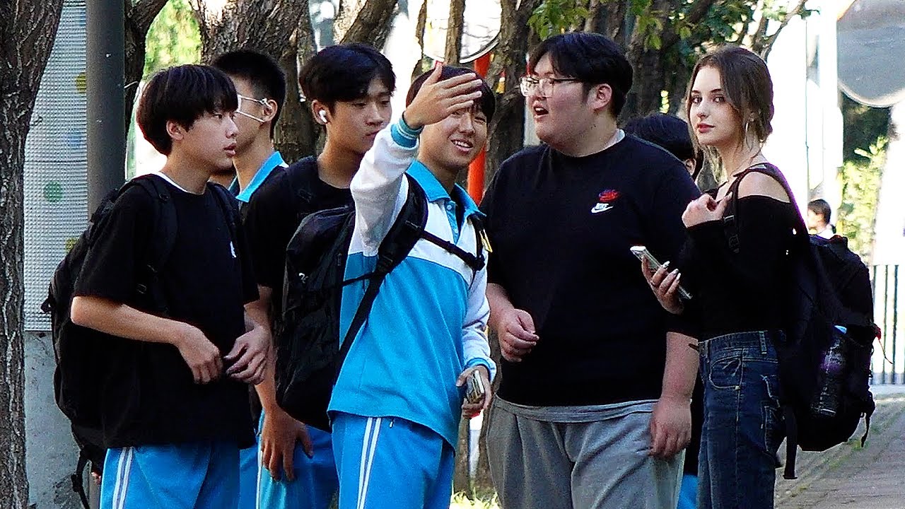외국인이 중학생에게 길을 묻는다면? | 사회실험