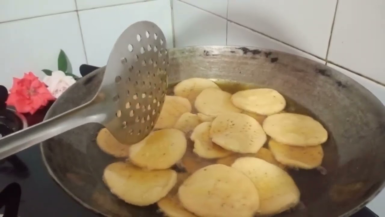 Chatpati chatakedar papdi chaat