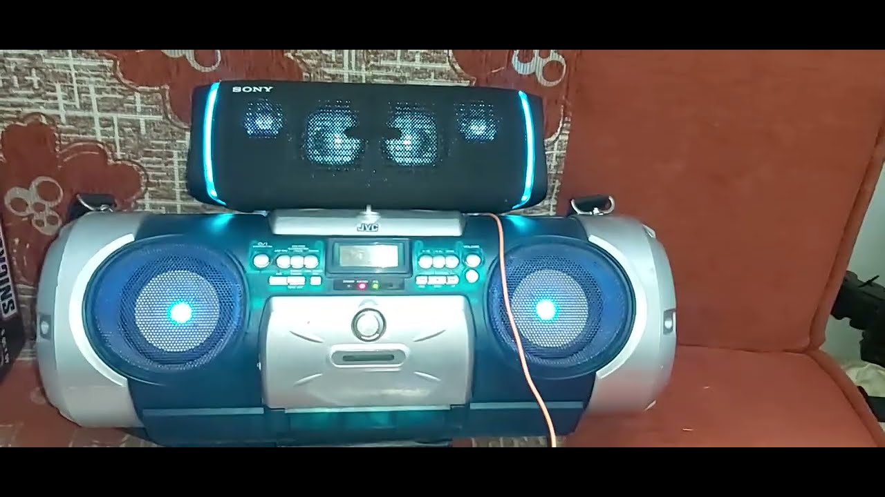 JVC RV-B550 najlepszy odpowiednik wśr&oacute;d moich boombox&oacute;w dla głośnika Sony XB43.