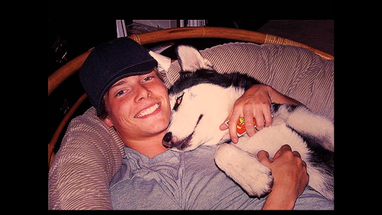Hunter Parrish - Sitting At Home