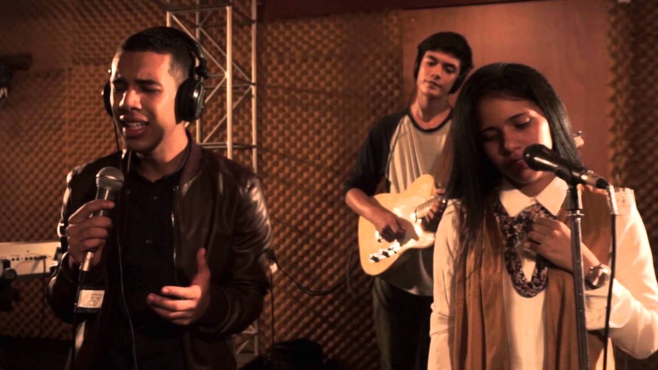 Hoy traigo mi corazón y  El Universo Laura&Camilo Barrientos IPUC 