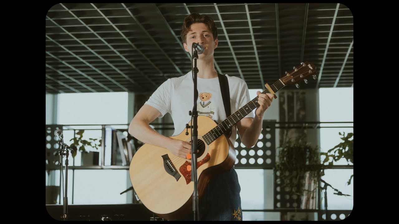 Henry Moodie performs 'pick up the phone' live at The Tower Tapes
