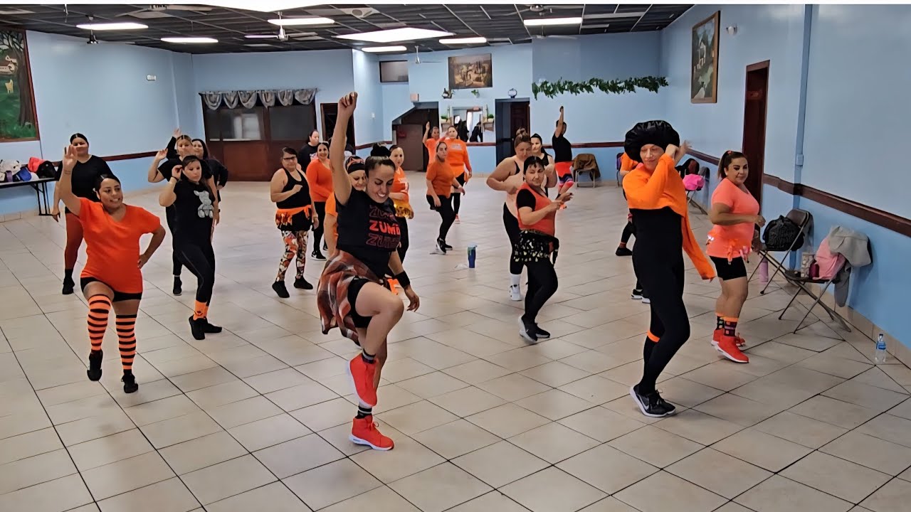 Cazzu Hablen lo que quieran Bachata Zumba CHIC@S ACTIV@S 🧡🖤🔥 #zumba #dance #Bachata #baile