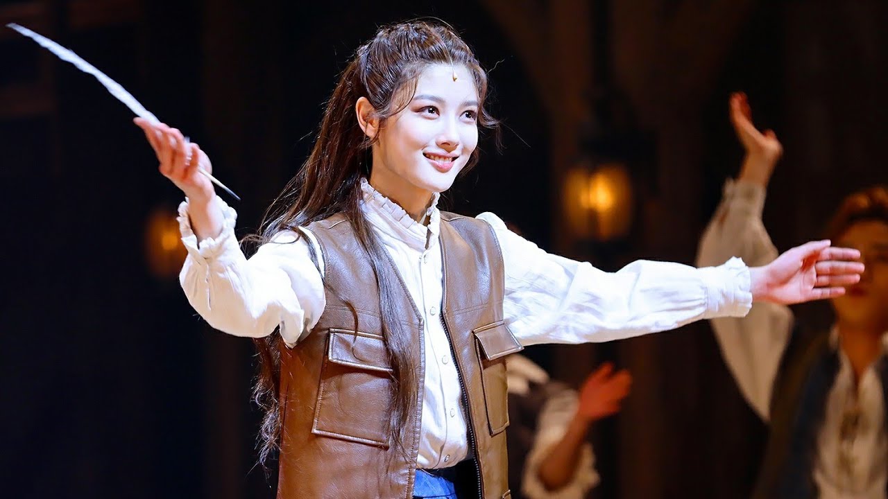 Kim Yoo Jung's performance with Kim Sung Cheol in Shakespeare In Love | CurtainCall vd (2023.03.08)