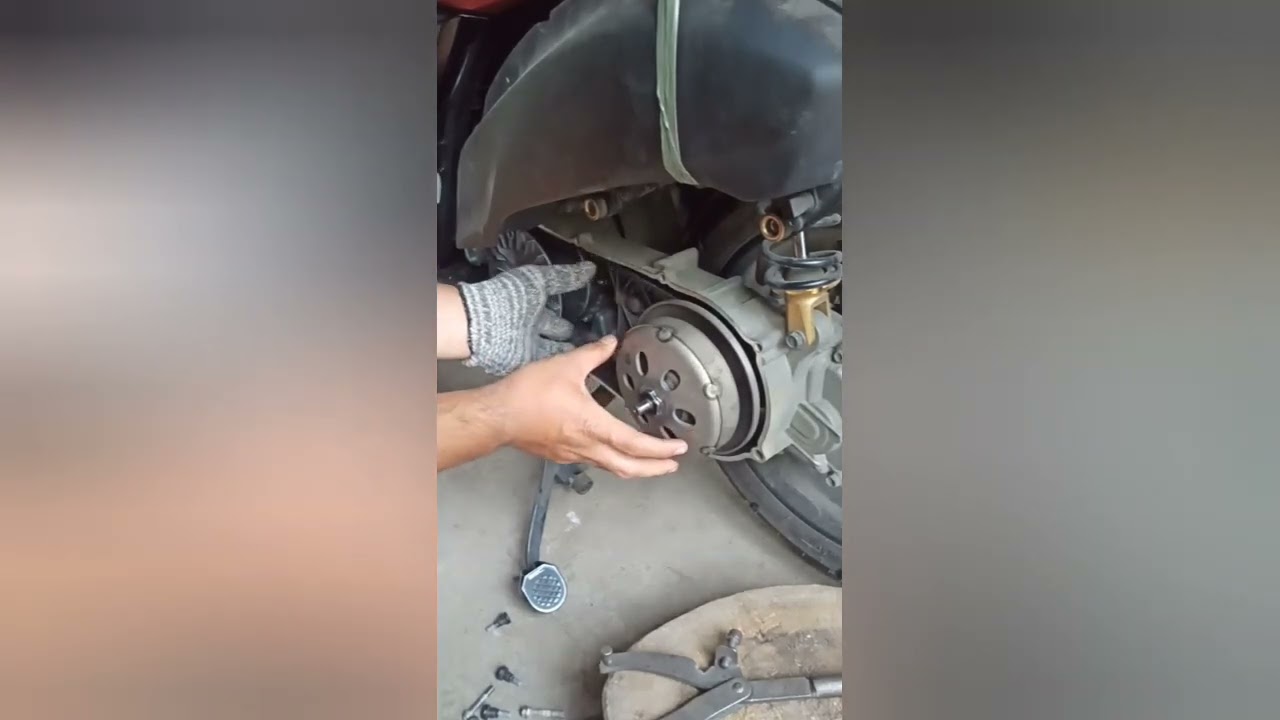 NMAX 2020 V2 CVT Cleaning using Torque Wrench at the end