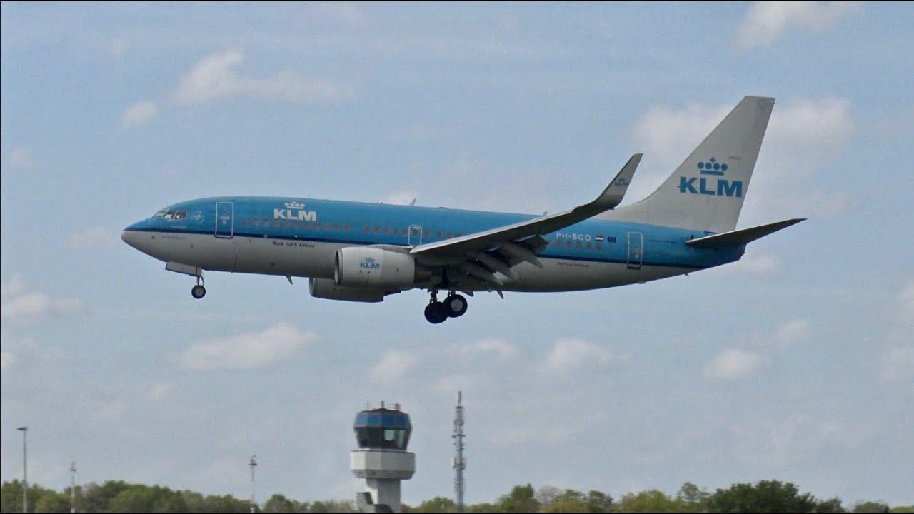 [4K] KLM B737-700 (PH-BGO) GO AROUND, Landing and Take-off at Groningen Airport