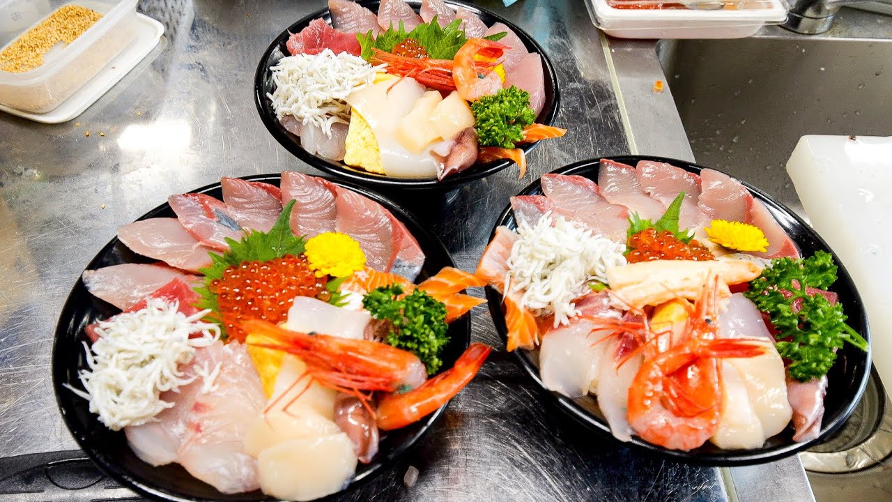 【福井】普通の家かと思ったらまさかの大盛り海鮮丼が出てくるポツンと古民家食堂丨JAPANESE FOOD