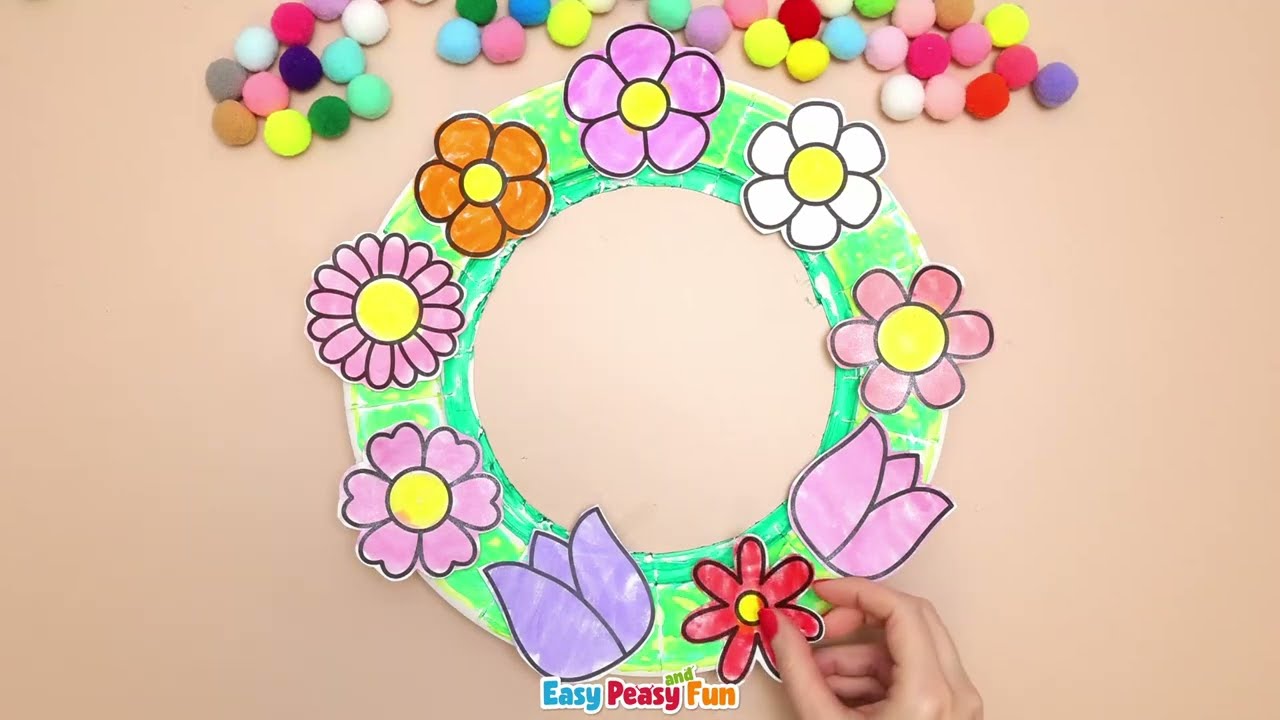 Венок из бумажных тарелок и цветов