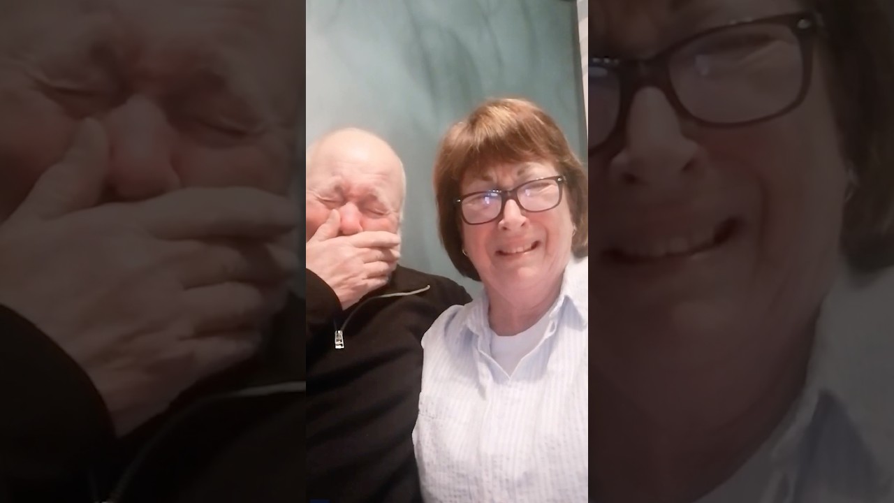 Parents can&rsquo;t stop laughing during video message to daughter 😂❤️￼