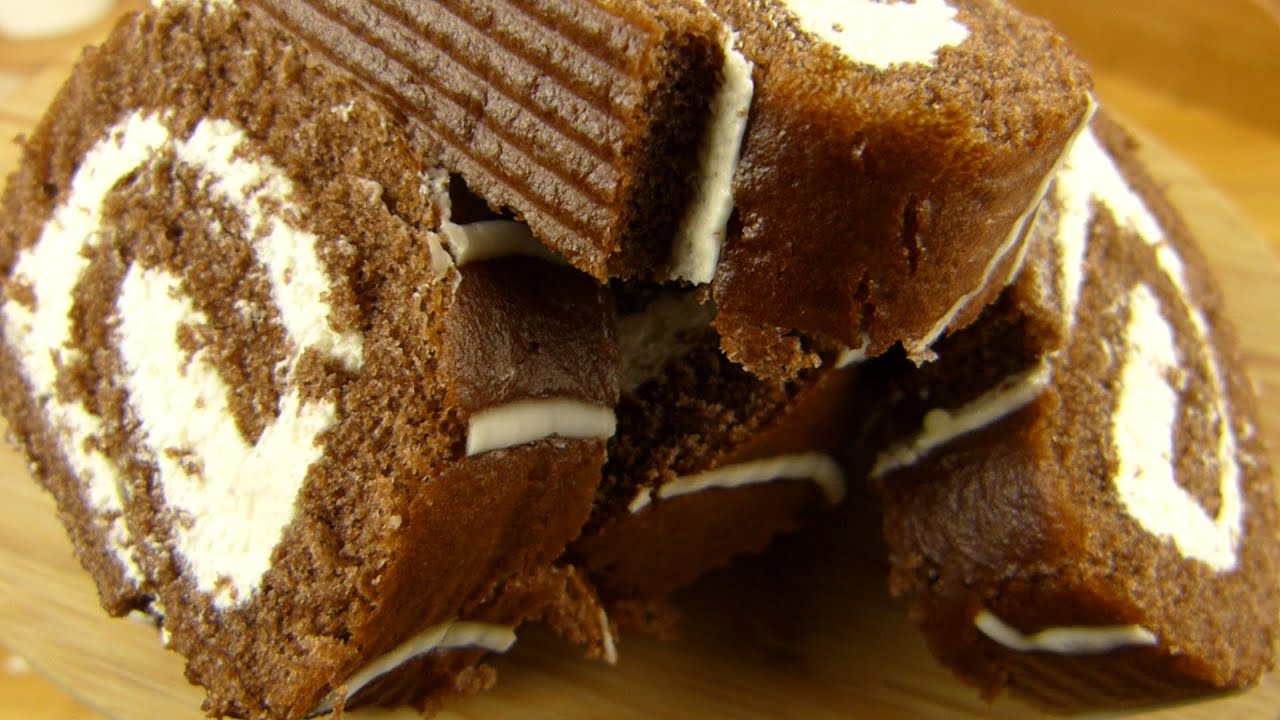 Firenze Creamed Cake Roll / Rührkuchen Rolle (Eating A Whole Cake Roll :))
