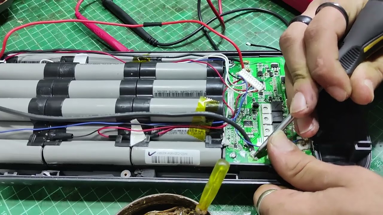 36V 13AH Lithium Ion Battery Pack Repair. How to replace BMS. Vitesse Rear Rack Battery.
