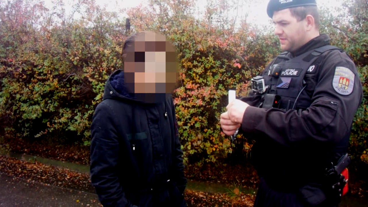 Žena v Praze řídila pod vlivem pervitinu, opiátů i marihuany