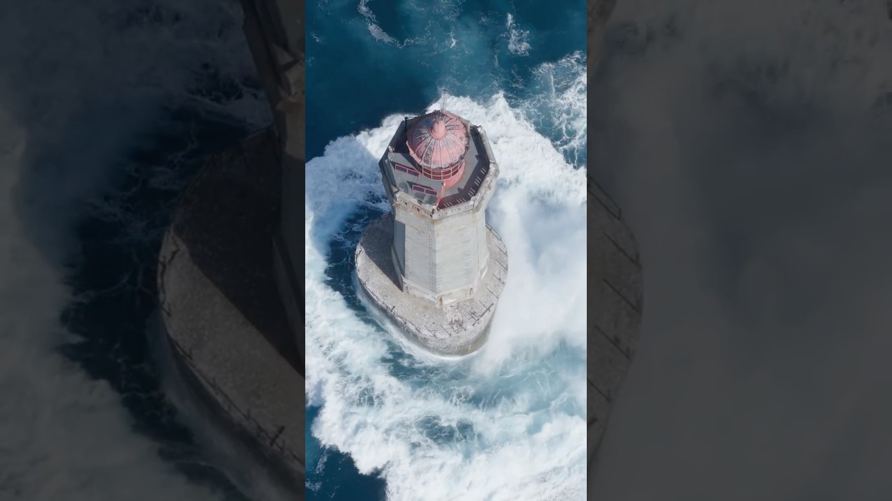 𝑯𝑶𝑼𝑳𝑬 𝑪𝒀𝑪𝑳𝑶𝑵𝑰𝑸𝑼𝑬 - Phare de la Jument